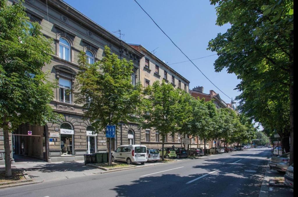 Lux Nice City Center With Private Parking Zagreb Bagian luar foto